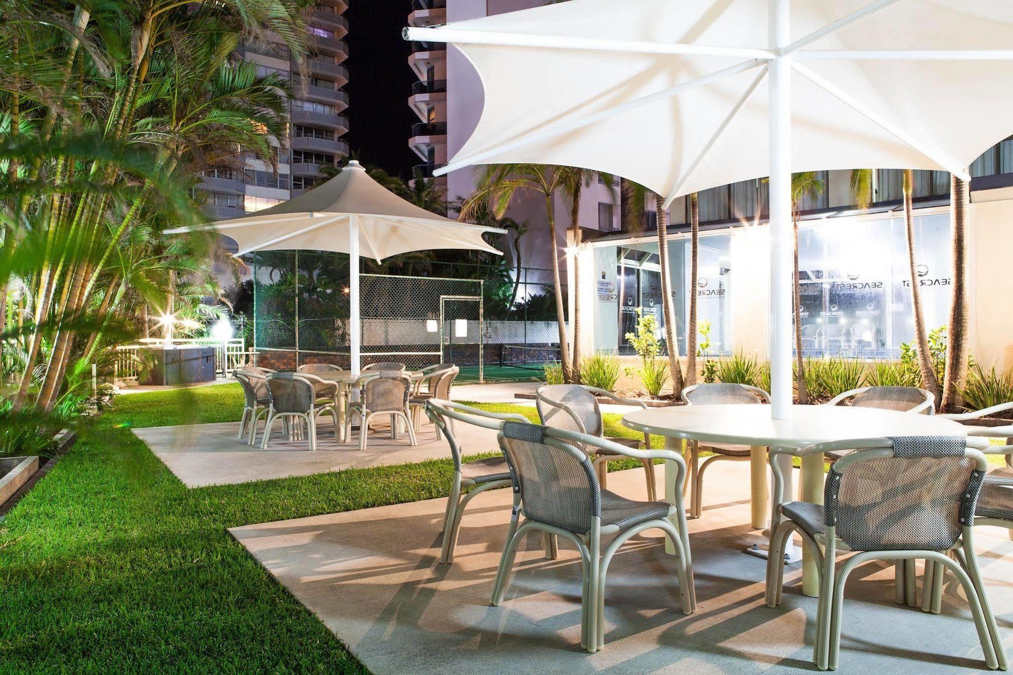 Seacrest Beachfront Apartments Surfers Paradise Gold Coast Exterior photo